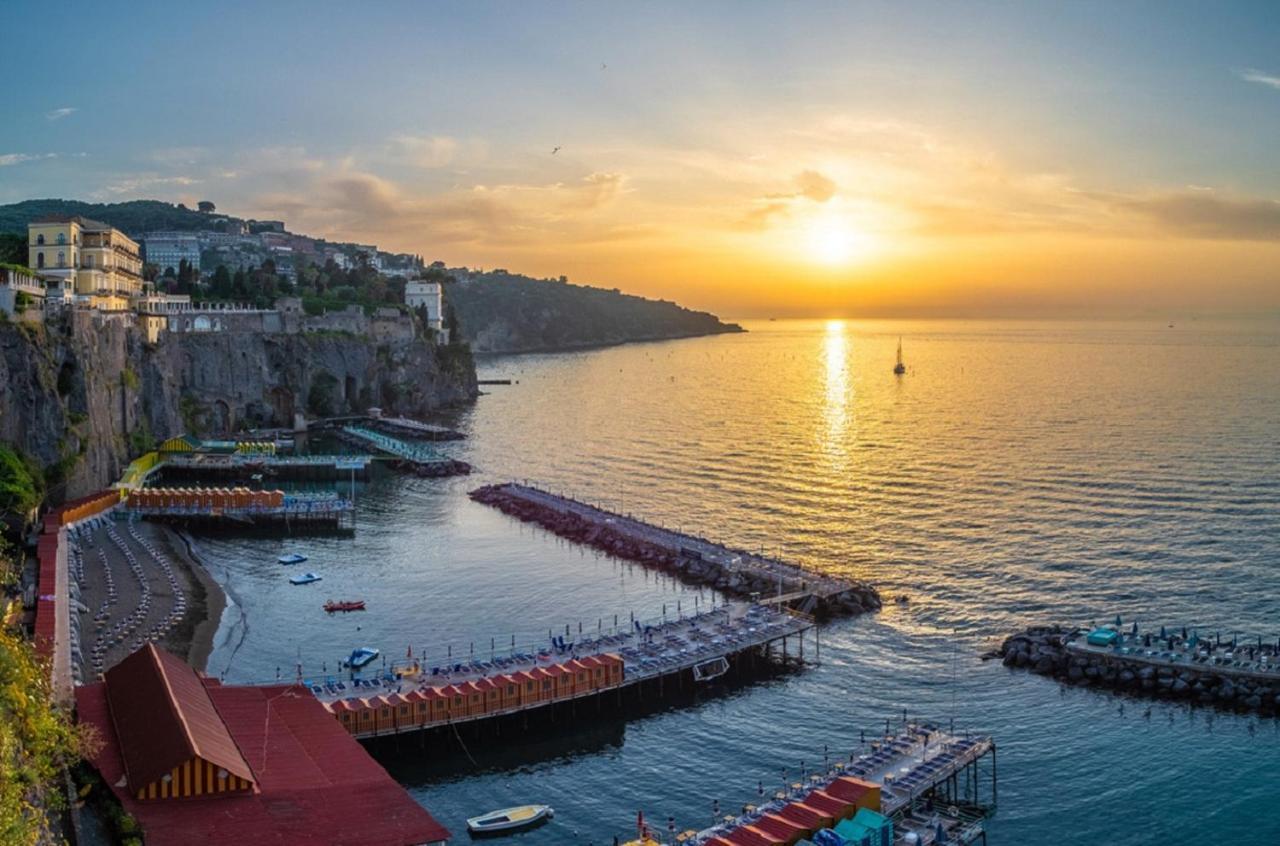 Yourhome - Sersale Suites Sorrento Dış mekan fotoğraf